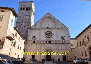 Assisi la Cattedrale di San Rufino